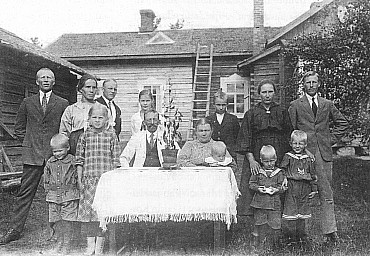 Heikki ja Liisa Lappalaisen perhe